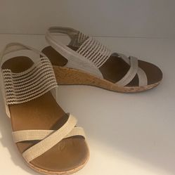 Sketchers Cork Size 6