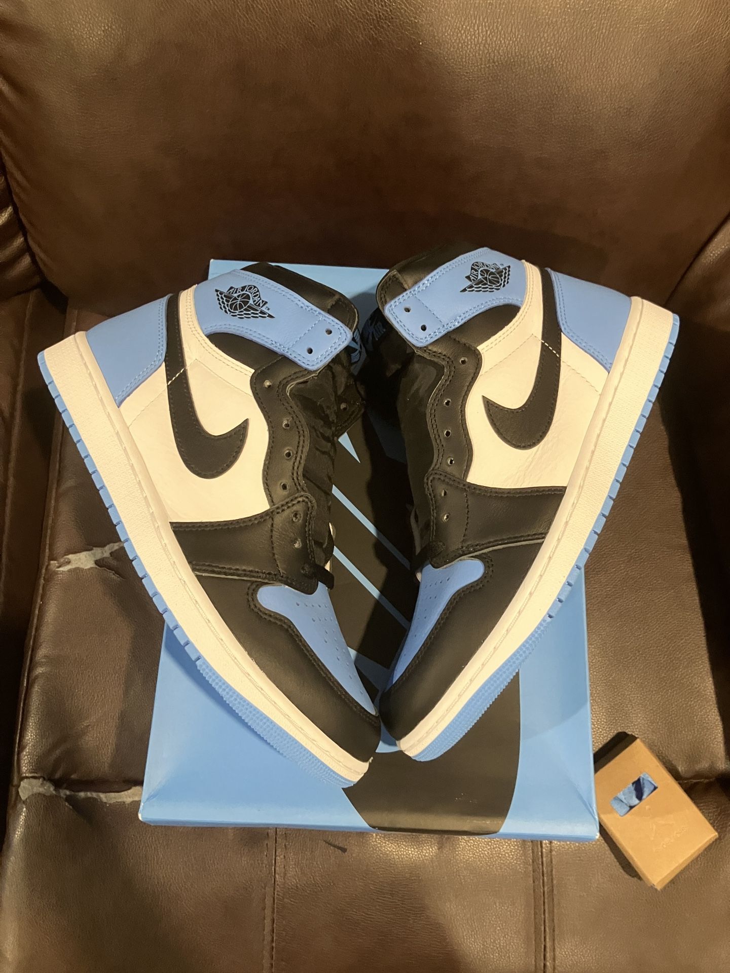 Nike Air Jordan 1 Retro High UNC Toe Size 11