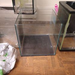 6 Gallon Cube