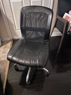 Free black desk chair