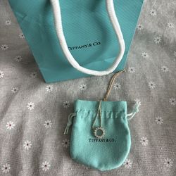 Open Circle Pendant Necklace 