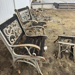 Innova Chairs And Table 