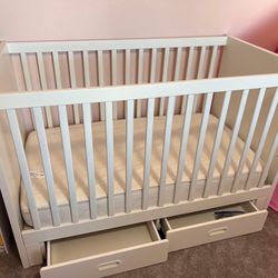 Baby Crib whit drawers/ IKEA STUVA Crib + mattress + waterproof cover!