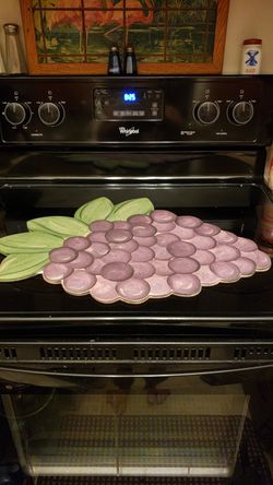 Set of 6 Vinyl Grape Placemats