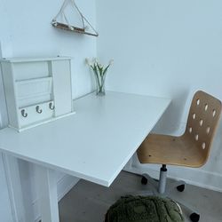 desk