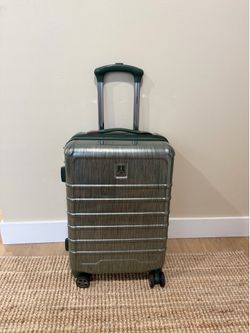 Travelpro Carry-On Spinner Hard Shell Suitcase 22” Rolling Luggage Green