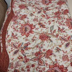 Full Size Quilted Comforter and Shams