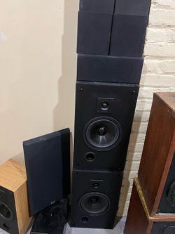 Bookshelf stereo speakers