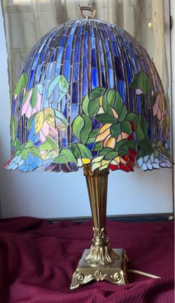 Tiffany style lotus lamp