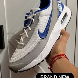 Duke Nike Shoes Size 9.5M