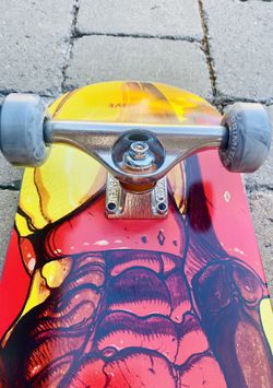 スケートボード Primitive P.RODRIGUEZ IRON MAN - 8.125 Primitive Marvel X Moebius Iron Man Rodriguez Skateboard