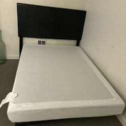 Full Size Bed With Mattress 