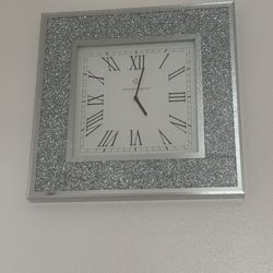 Crystal clock