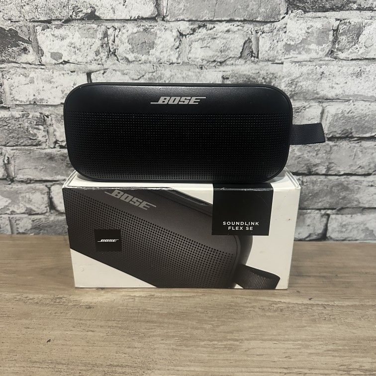 Bose Soundlink Flex SE Bluetooth Portable Speaker (Black) (IN BOX with charger)