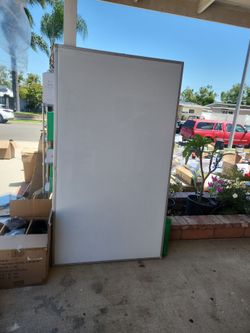 White board with stand