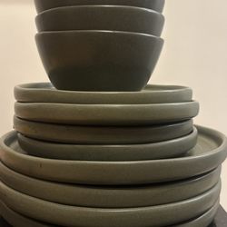 12 pc Studio McGee x Target Olive Stoneware Dinnerware