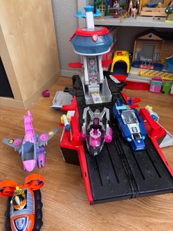 Paw patrol tower, trucks and cars