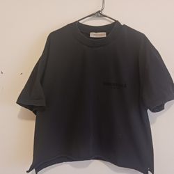 ESSENTIALS CROPPED T SHIRT