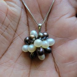 Real Pearl's Pendant Necklace 