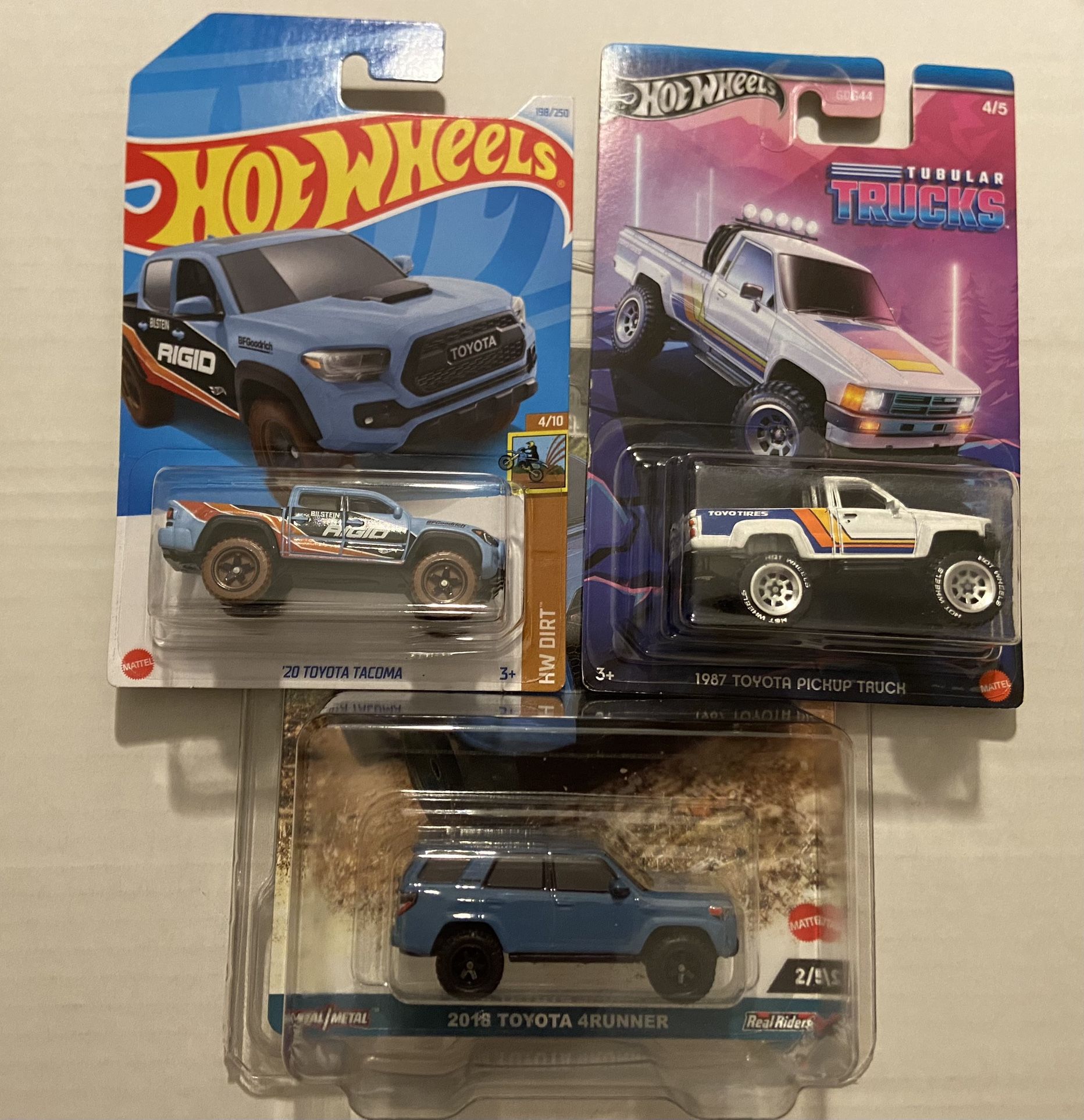 Hot Wheels - Toyota Truck / Lot