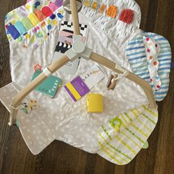 LOVEVERY Play Gym including 3 hanging toys, card inserts, tent cover $90