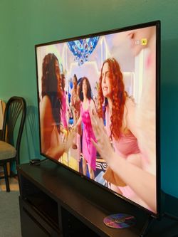 55 inch Onn Roku tv