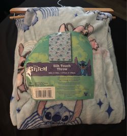 Stitch plush blanket
