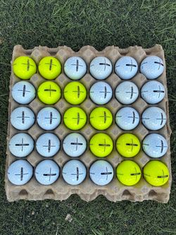 30 golf ⛳️ balls Taylor made + distance