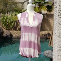 Woman's Boutique Tie Dye V-Neck Soft Tank Top