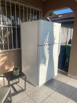 REFRIGERADOR