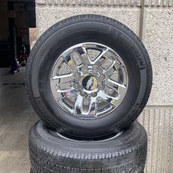 Chevy 8lug Rim & Tires