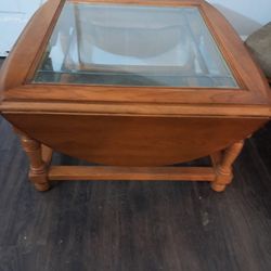 Oak Coffee Table With Leaf Pullouts 
