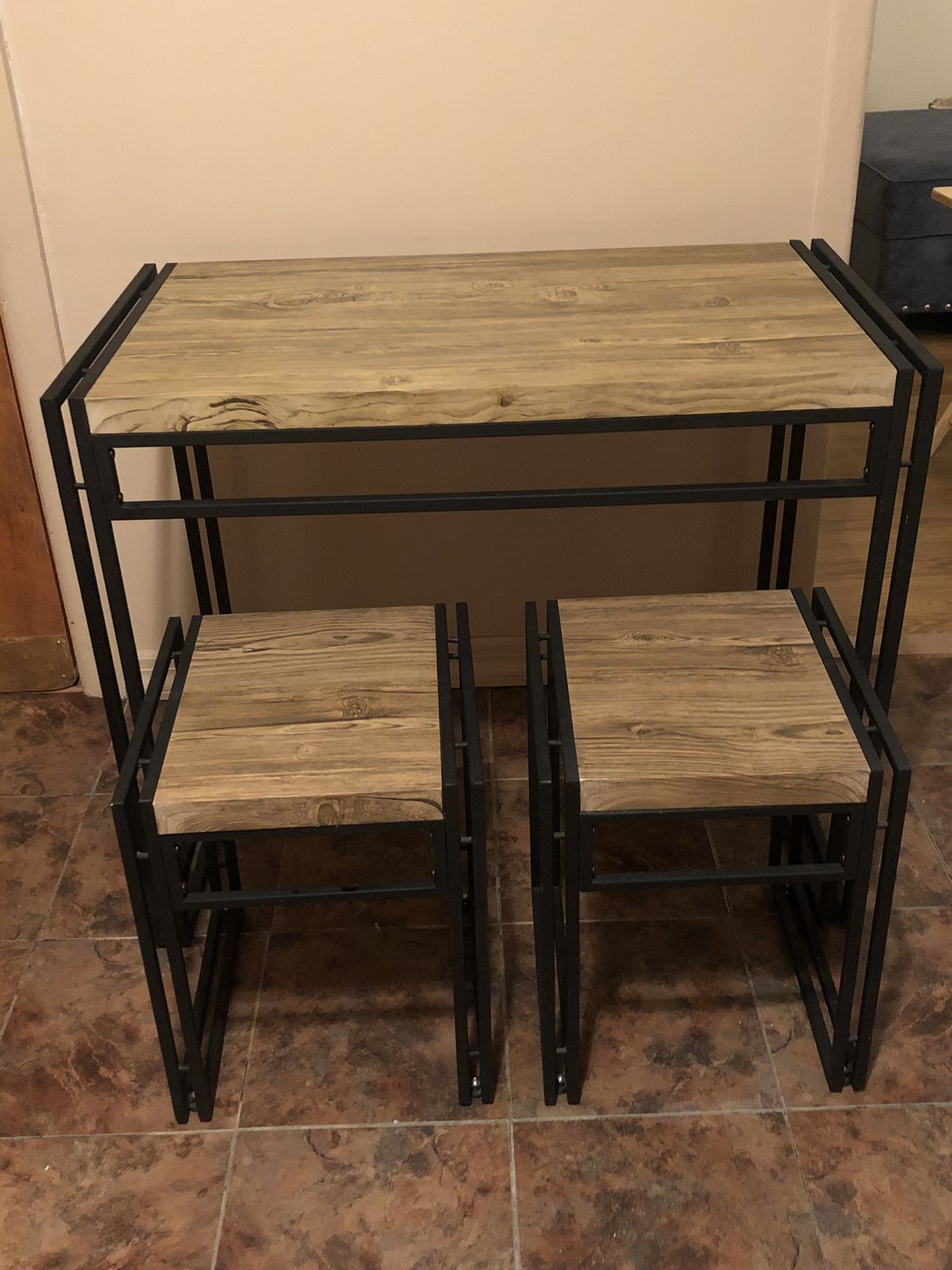Table with 2 bench stools