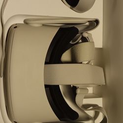 Meta Quest 2, Like New. Can Deliver For Xtra $5