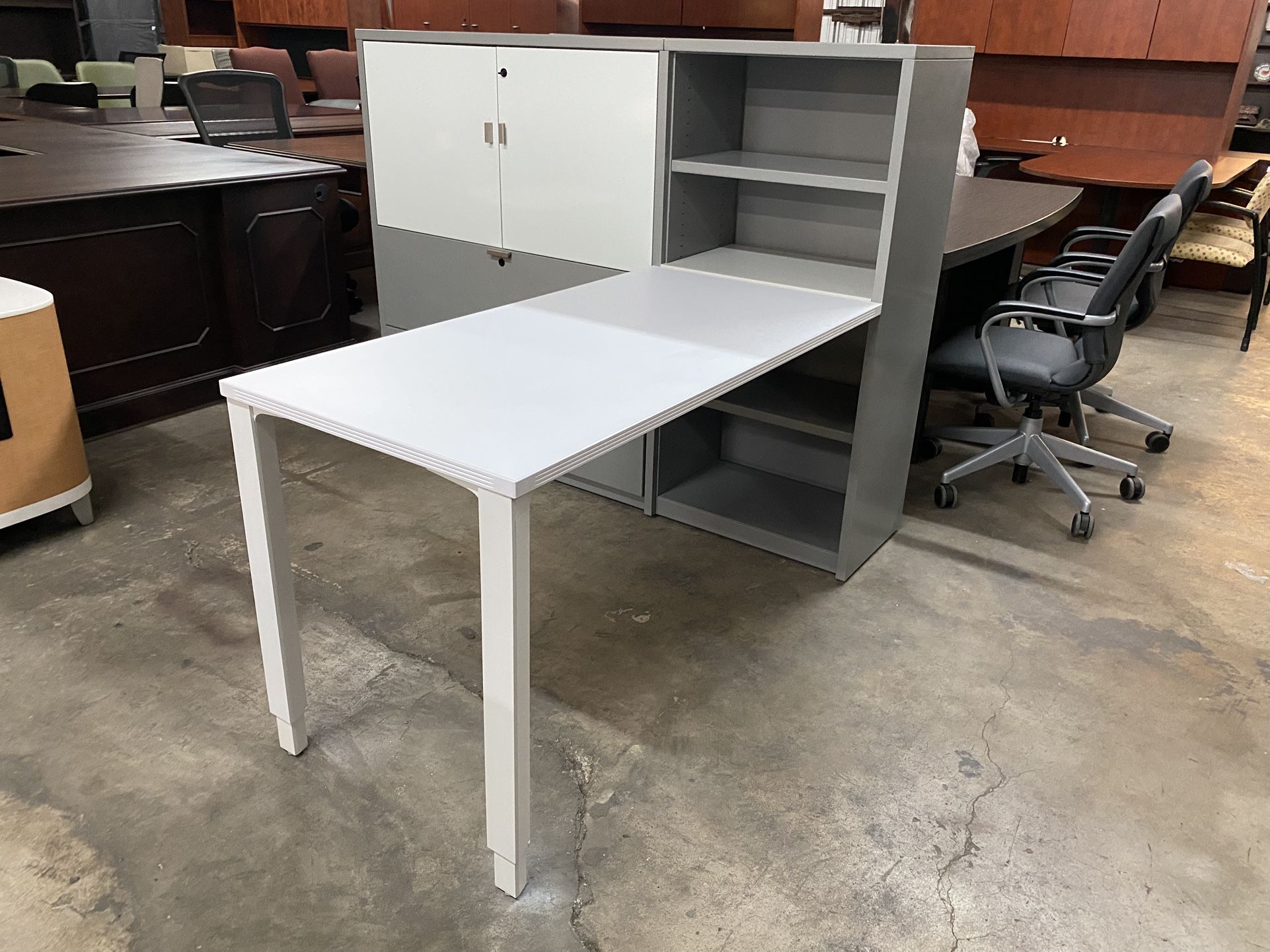 L shaped desk 
