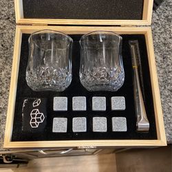Whisky Drinking Set With Whiskey Stones