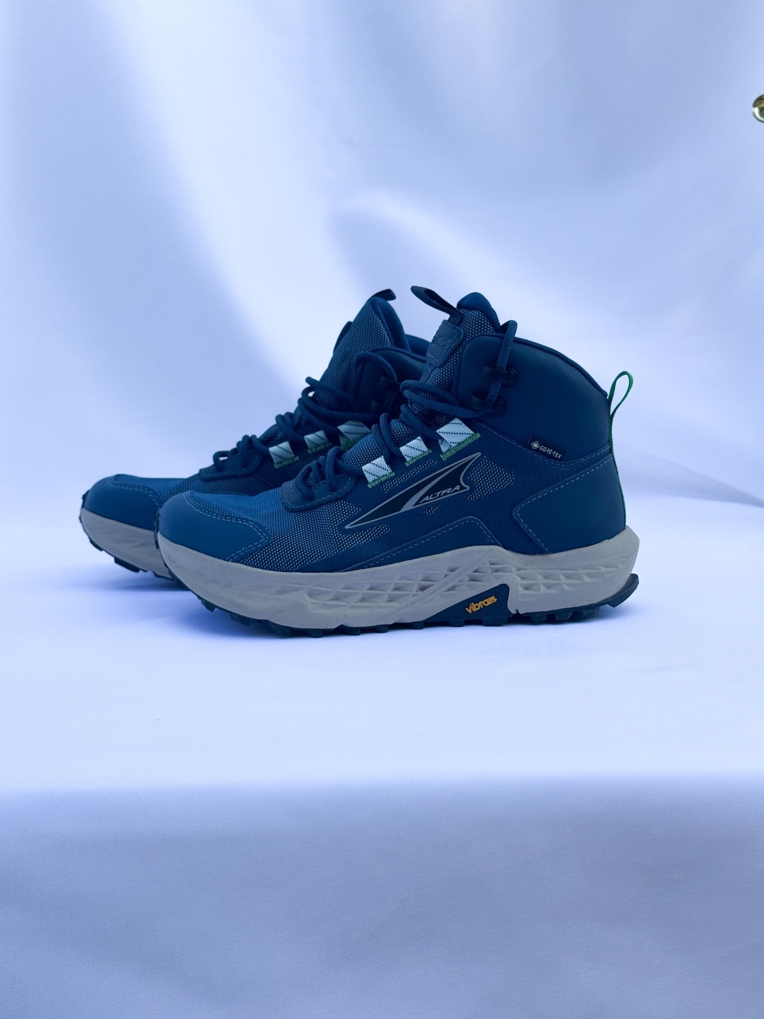 Mid Hiking Boots Women's sz 6