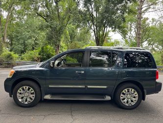 2016 Nissan armada
