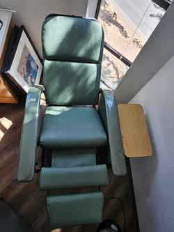 Medical Reclining Chair for Office or Home Use