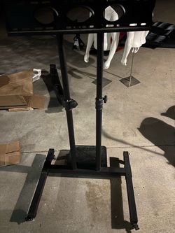 Portable tv floor stand