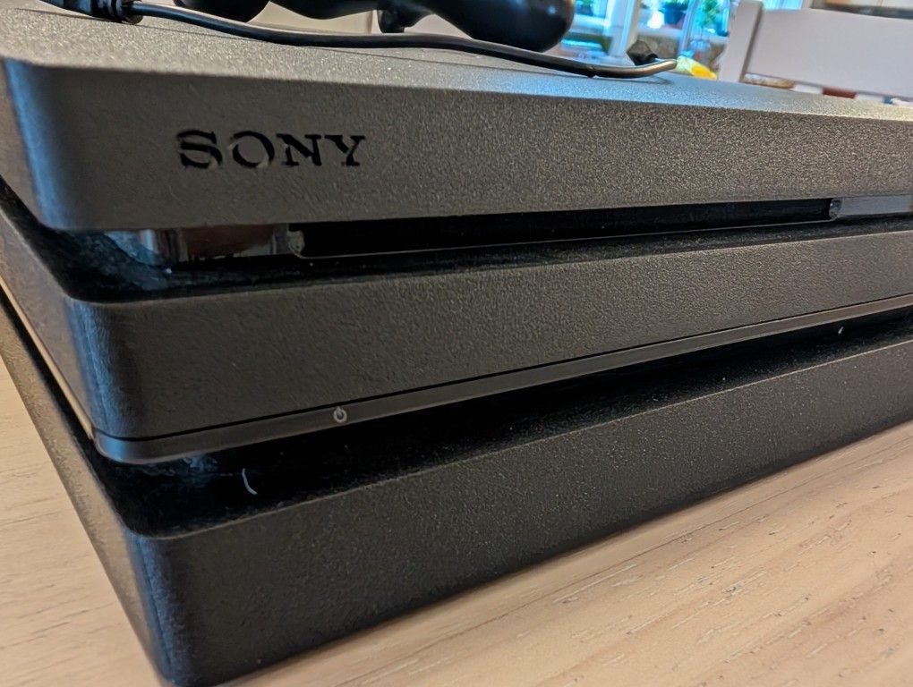 1TB PS4 PRO