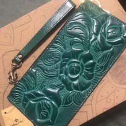 Green Leather Billfold Wallet Patricia Nash