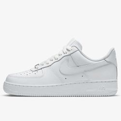 Women’s Size 7 Air Force Ones 