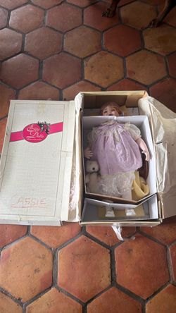 Elite Dolls Cassie Fine Porcelain Doll 24 inch