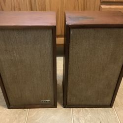 KLH Model 22/24 Speakers