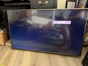 42" Class (41.9" Diagonal) 1080p LED HDTV