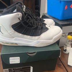 Nike Air Jordan Max Aura White Black