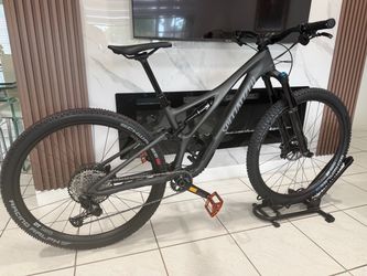 Specialized Stumpjumper Comp Carbon (Size S3 / Medium) – Excellent Condition!Description:Selling a Specialized Stumpjumper Comp full-suspension mounta