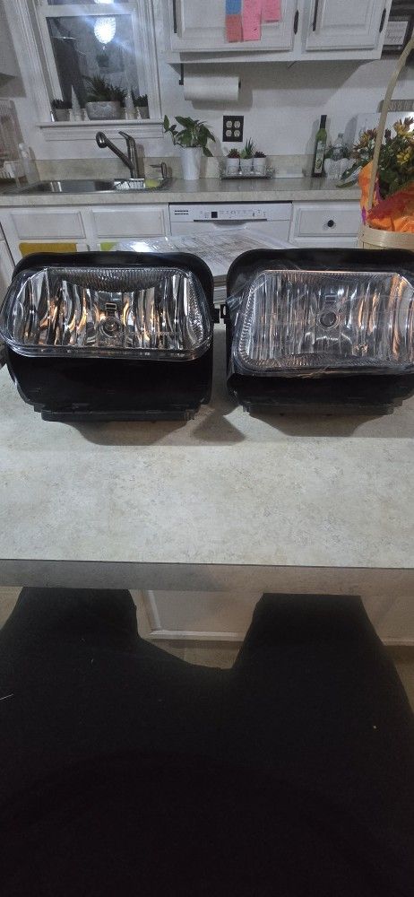 fog light chevy Silverado, Avalanche