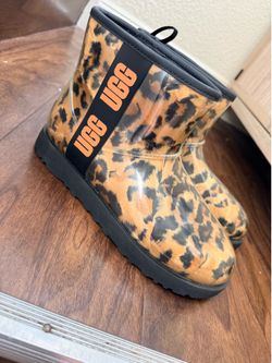 🤎Leopard print Uggs 🤎
